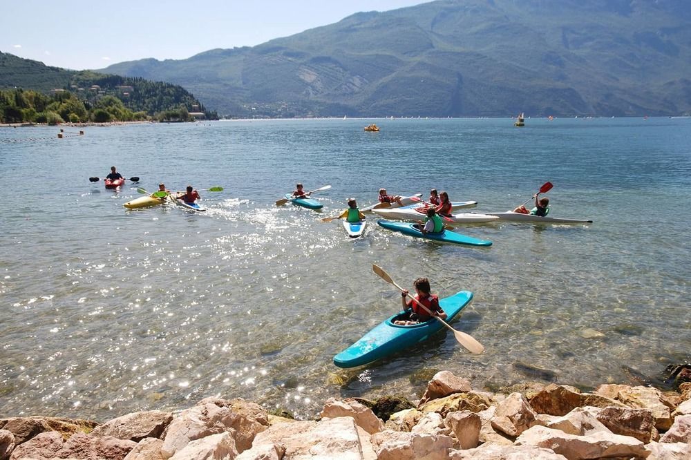 Club Hotel E Residence La Vela Torbole Sul Garda Exterior photo