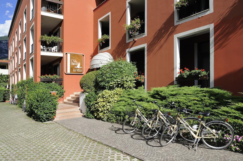 Club Hotel E Residence La Vela Torbole Sul Garda Exterior photo