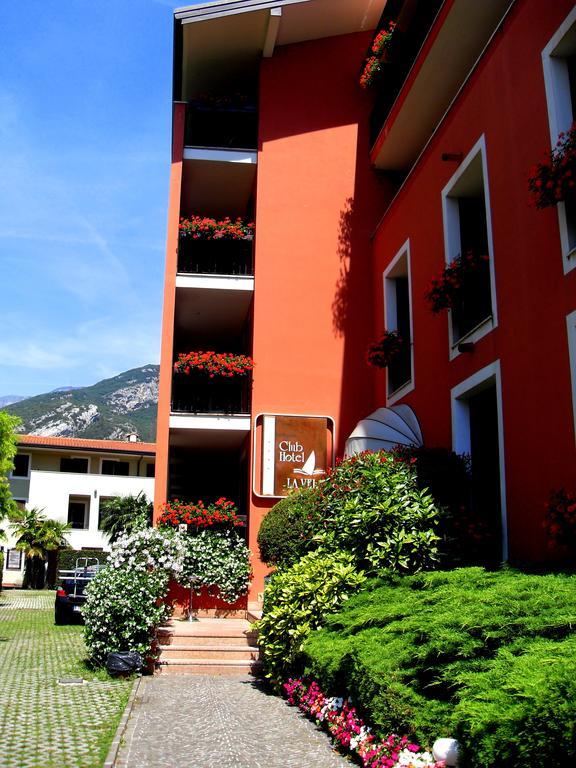 Club Hotel E Residence La Vela Torbole Sul Garda Exterior photo